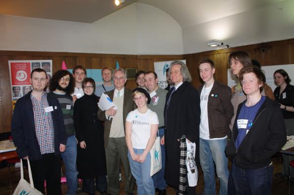 Warwick pose with Dawkins.