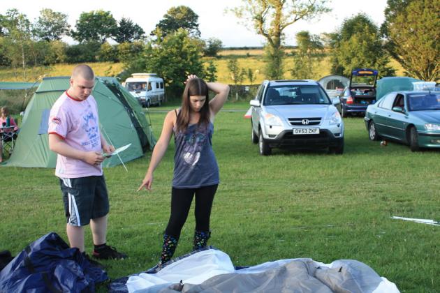Jonni and Kat setting up their tent.
