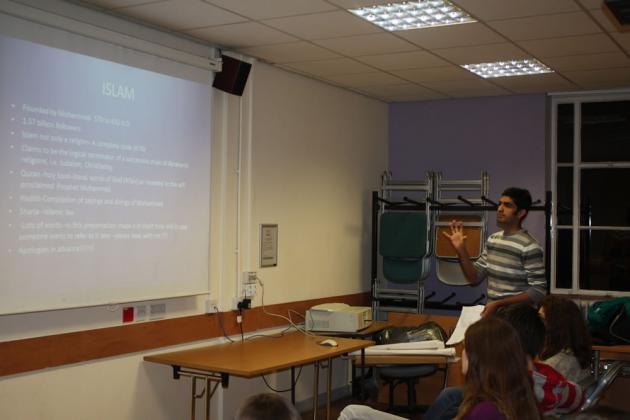 Arslan delivers his talk on blasphemy in Islam.